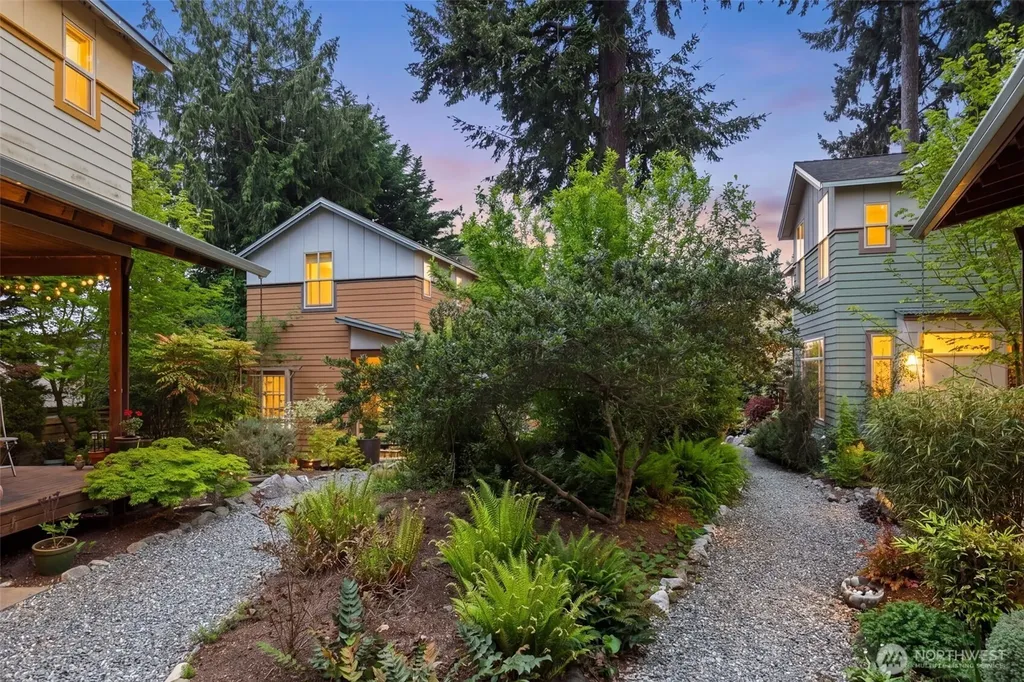 20215 15th Avenue NW Shoreline WA 98177
