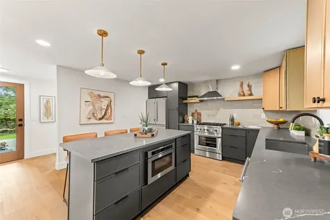 12334 SE 23rd Place Bellevue WA 98005