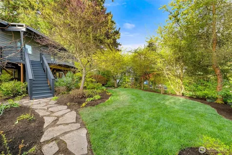 12334 SE 23rd Place Bellevue WA 98005