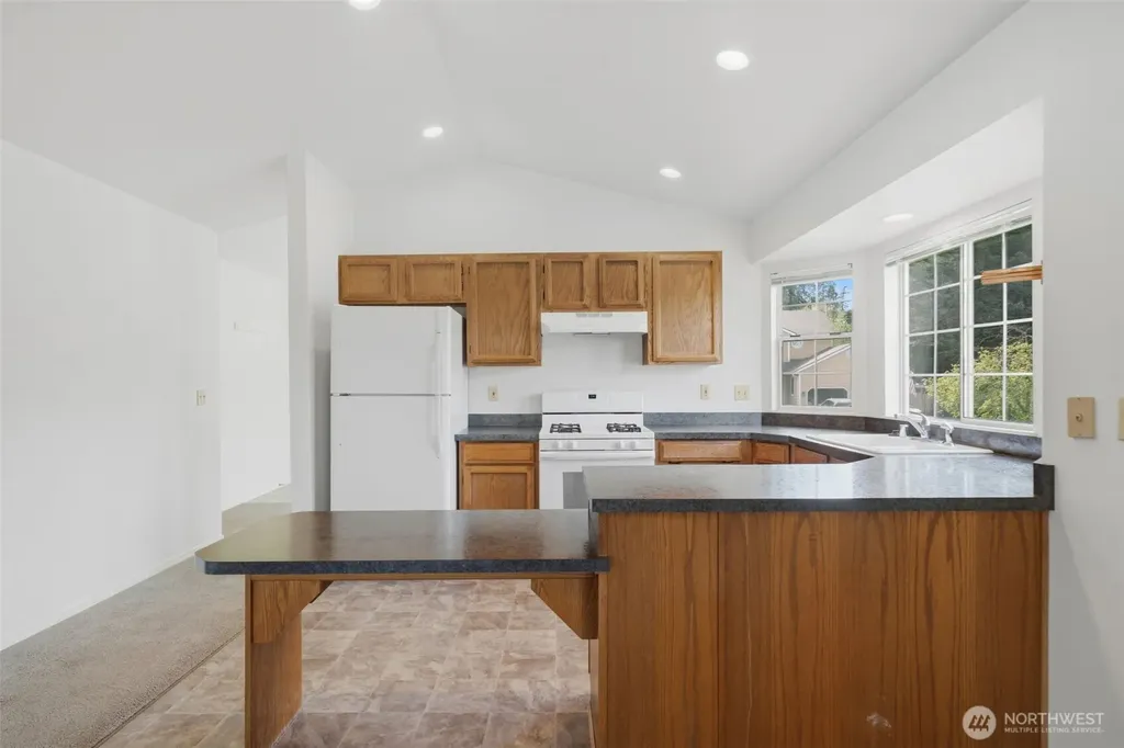 70 SW Roeder Drive Oak Harbor WA 98277
