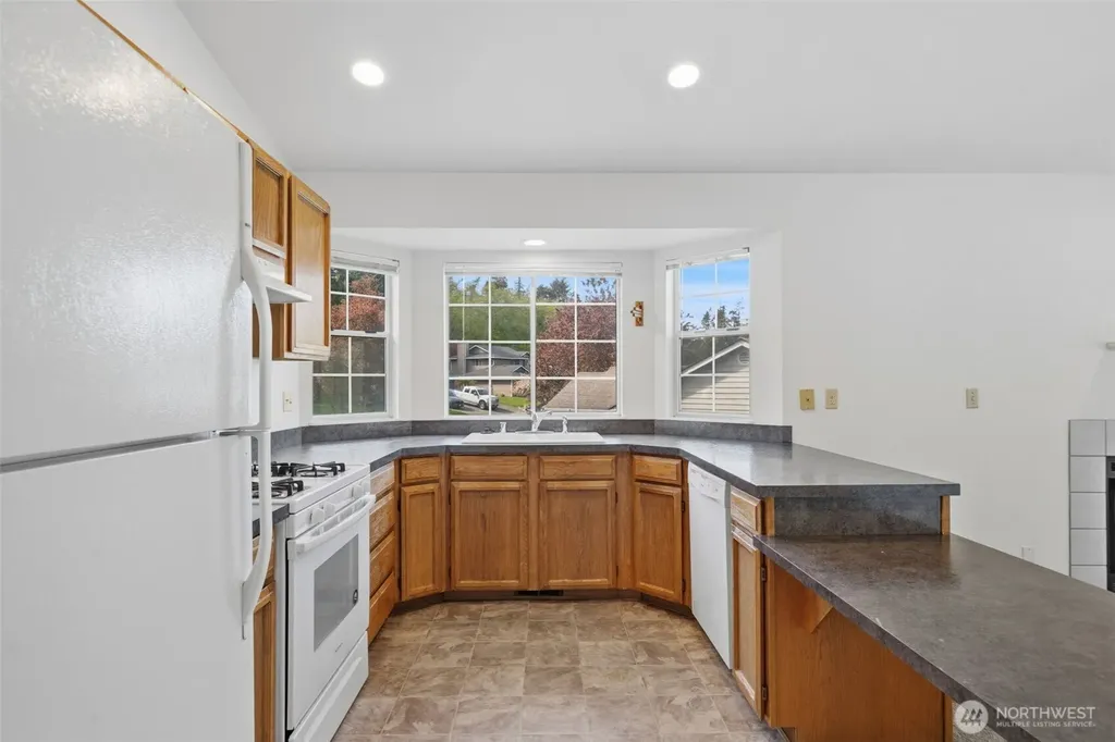 70 SW Roeder Drive Oak Harbor WA 98277