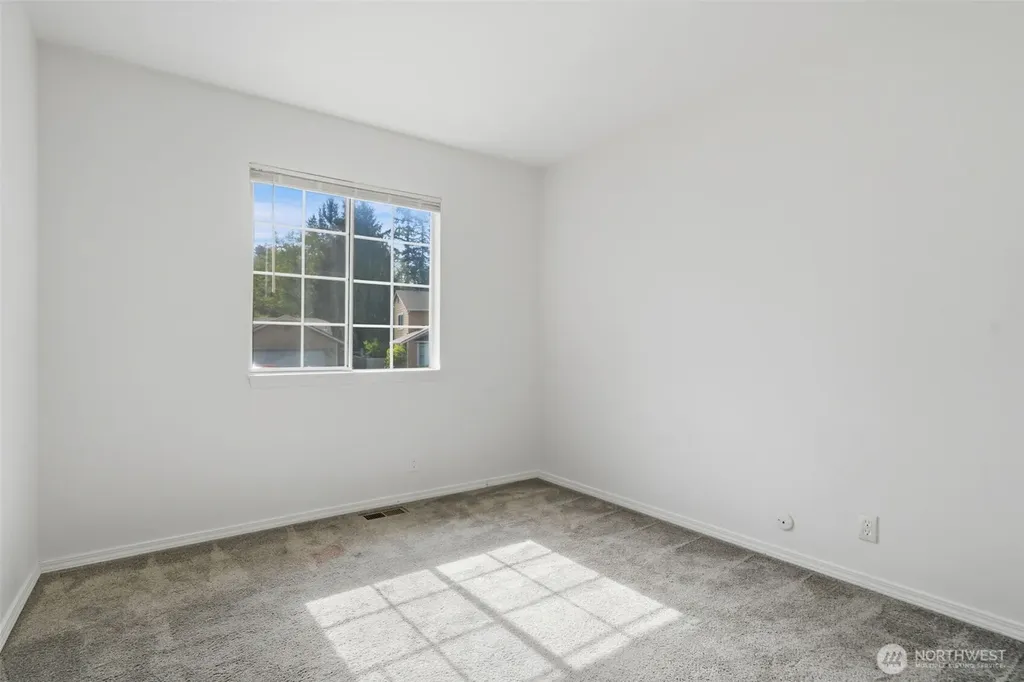 70 SW Roeder Drive Oak Harbor WA 98277