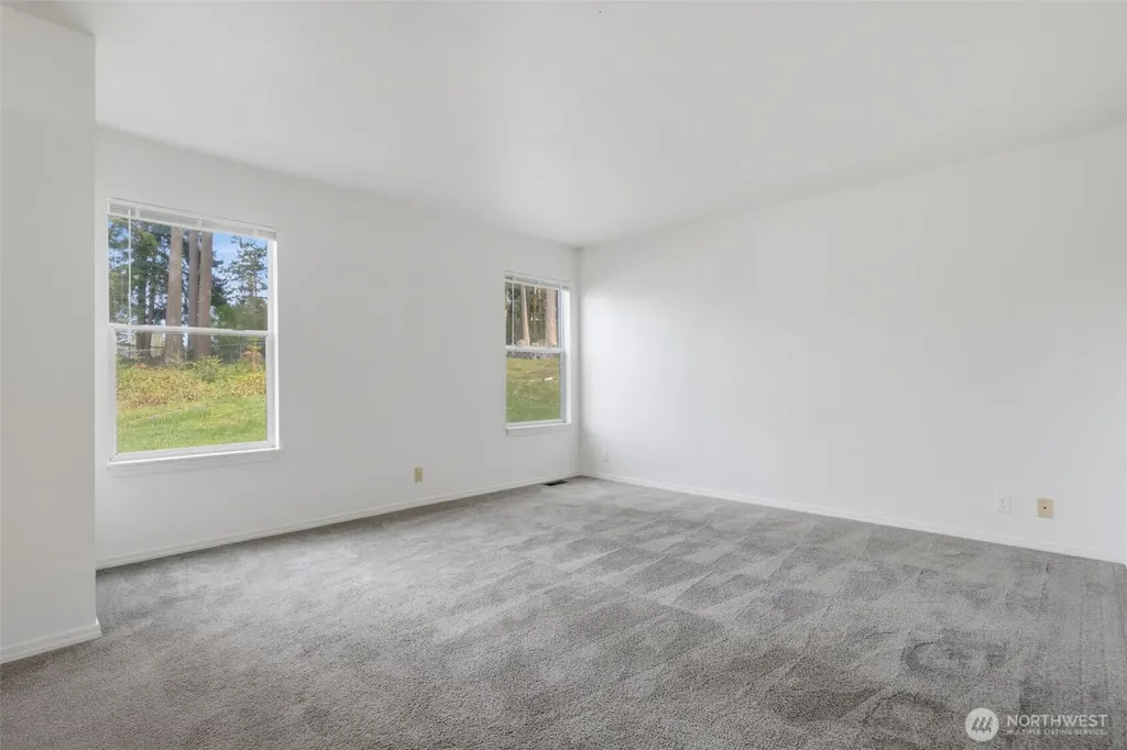 70 SW Roeder Drive Oak Harbor WA 98277