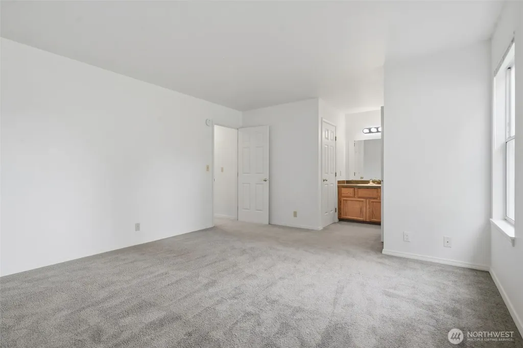 70 SW Roeder Drive Oak Harbor WA 98277