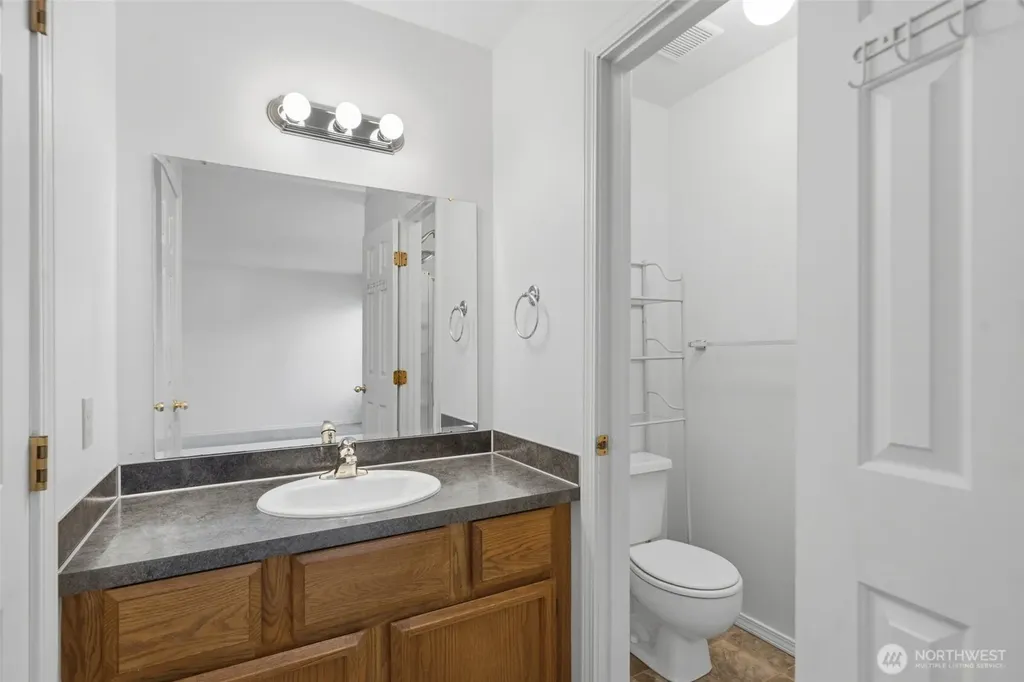 70 SW Roeder Drive Oak Harbor WA 98277