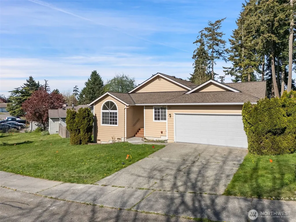 70 SW Roeder Drive Oak Harbor WA 98277