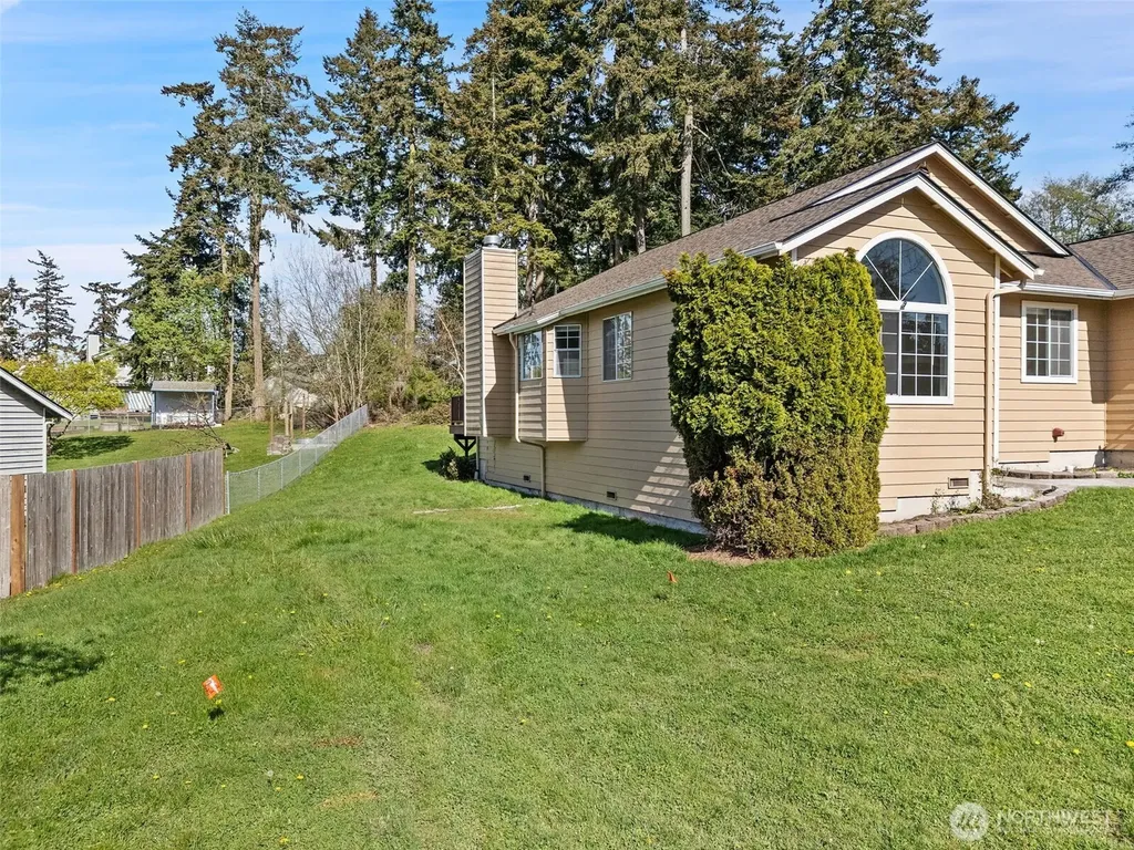 70 SW Roeder Drive Oak Harbor WA 98277