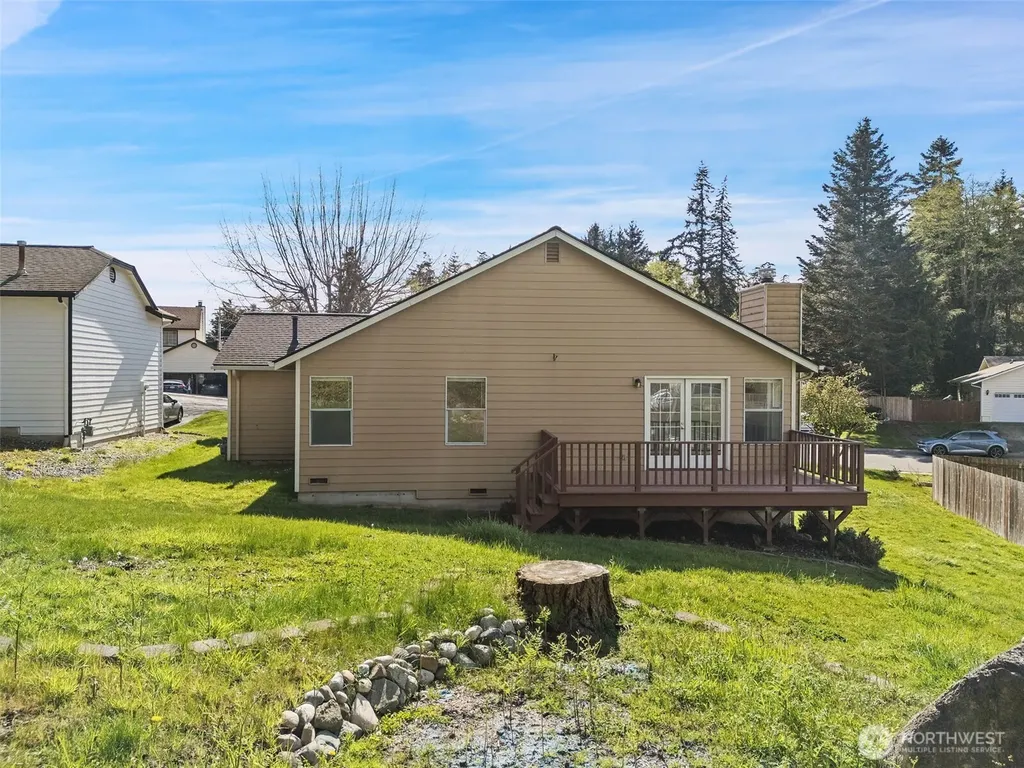 70 SW Roeder Drive Oak Harbor WA 98277