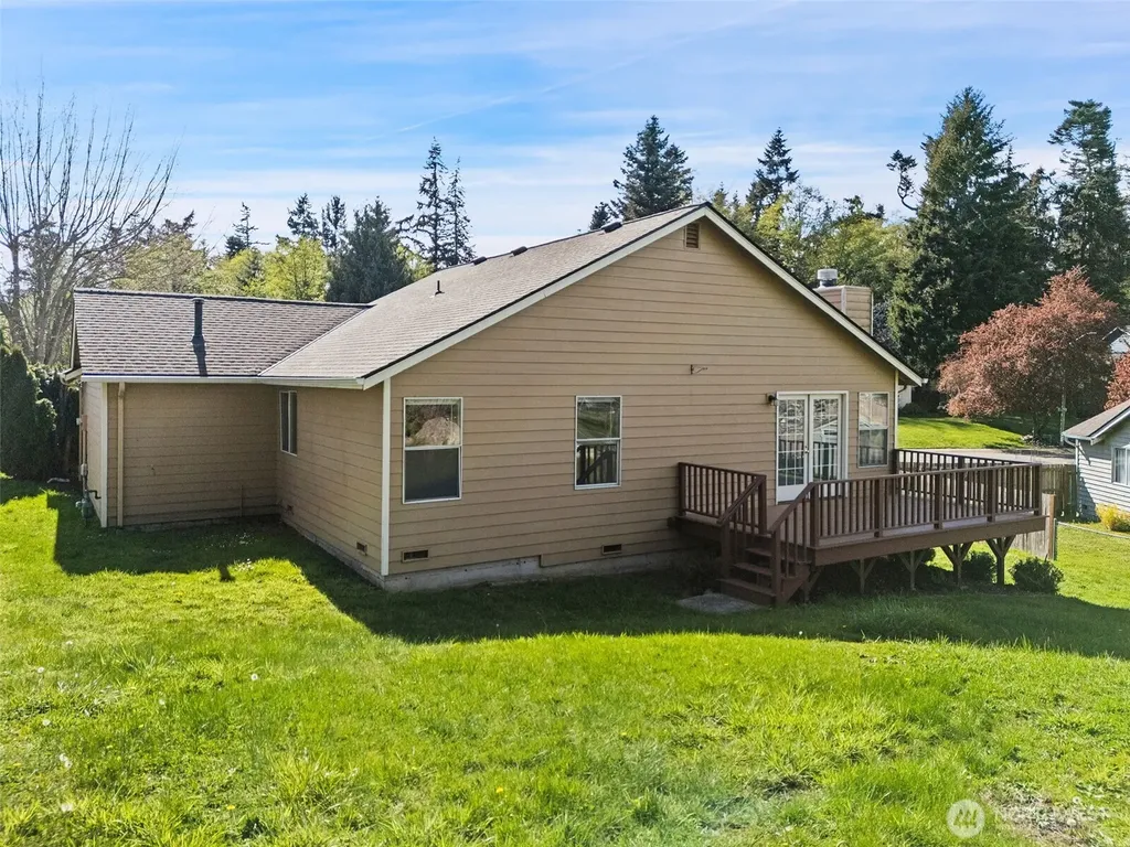 70 SW Roeder Drive Oak Harbor WA 98277