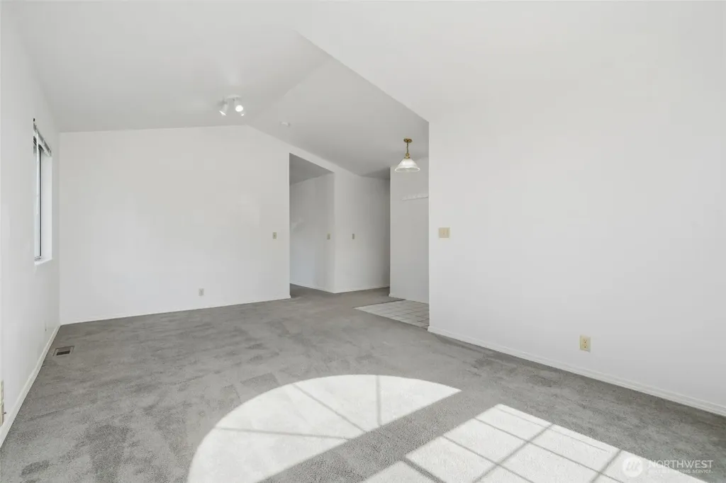 70 SW Roeder Drive Oak Harbor WA 98277