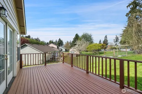 70 SW Roeder Drive Oak Harbor WA 98277