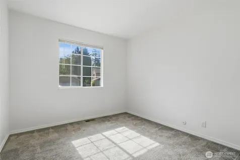 70 SW Roeder Drive Oak Harbor WA 98277