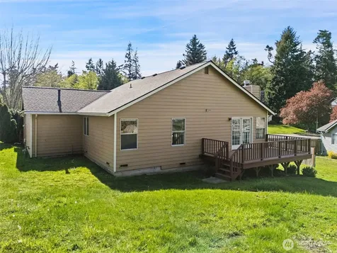 70 SW Roeder Drive Oak Harbor WA 98277