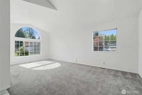 70 SW Roeder Drive Oak Harbor WA 98277