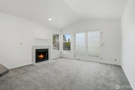 70 SW Roeder Drive Oak Harbor WA 98277