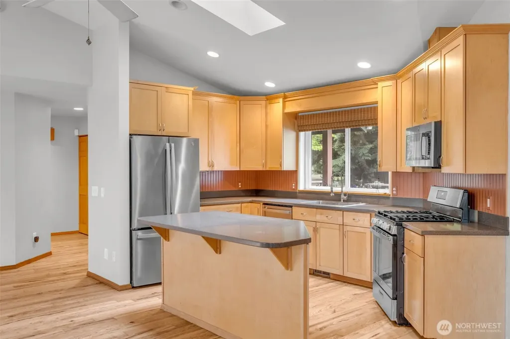 1038 NE Blue Ridge Drive Poulsbo WA 98370