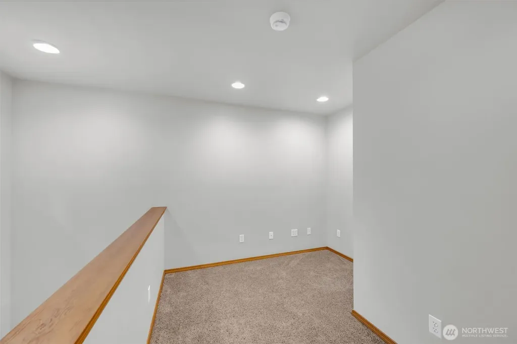 1038 NE Blue Ridge Drive Poulsbo WA 98370