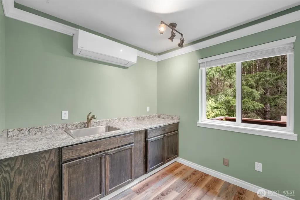 1038 NE Blue Ridge Drive Poulsbo WA 98370