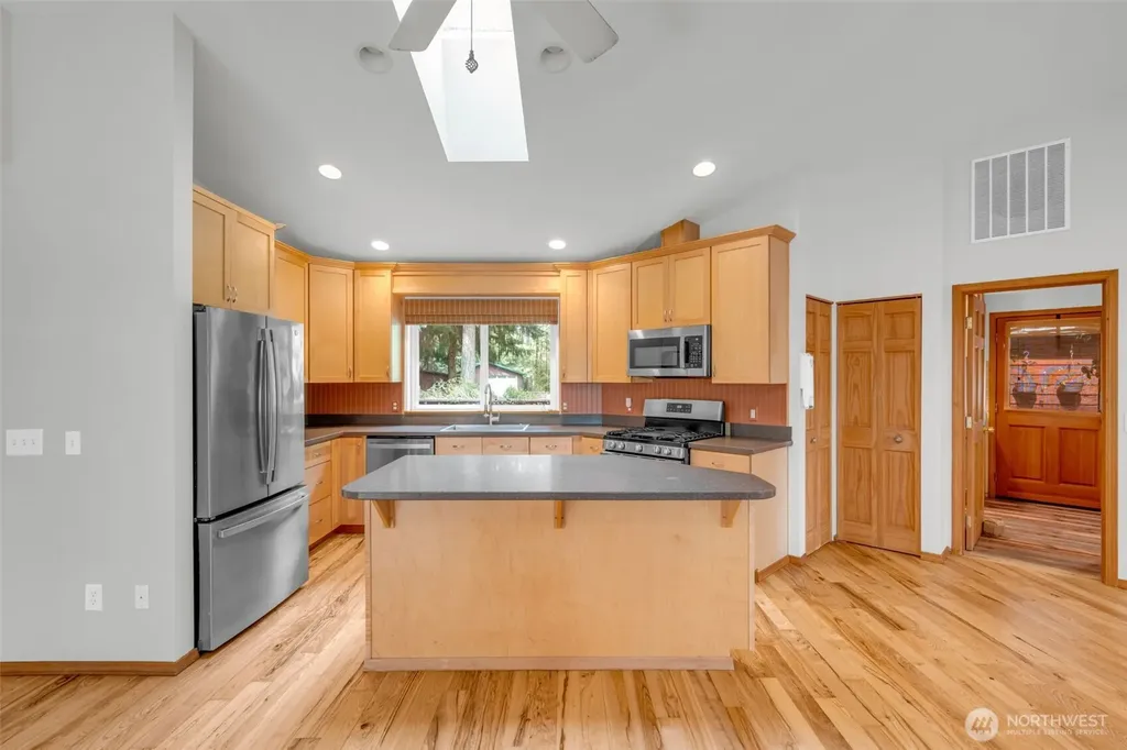 1038 NE Blue Ridge Drive Poulsbo WA 98370