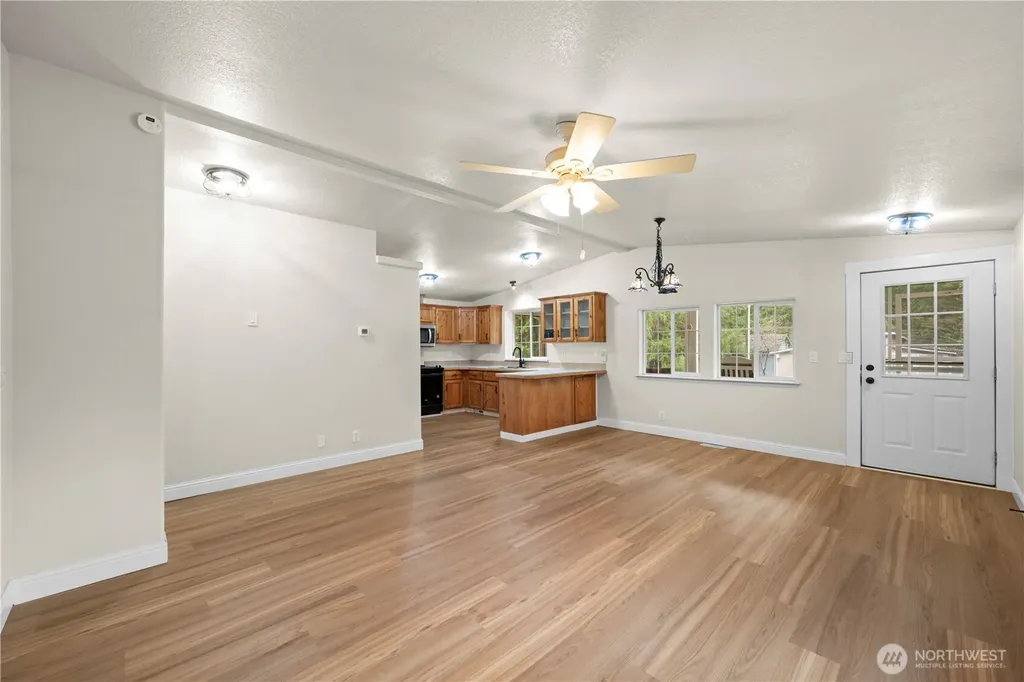 17921 644th Avenue NE Baring WA 98251