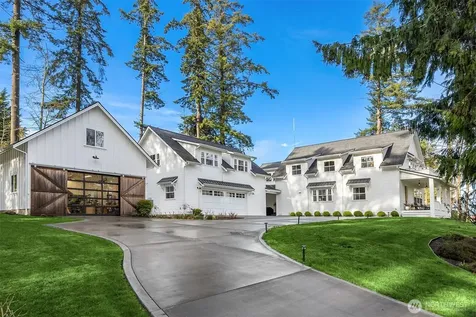 10717 NE Manitou Park Boulevard Bainbridge Island WA 98110