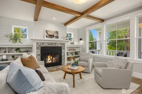 10717 NE Manitou Park Boulevard Bainbridge Island WA 98110
