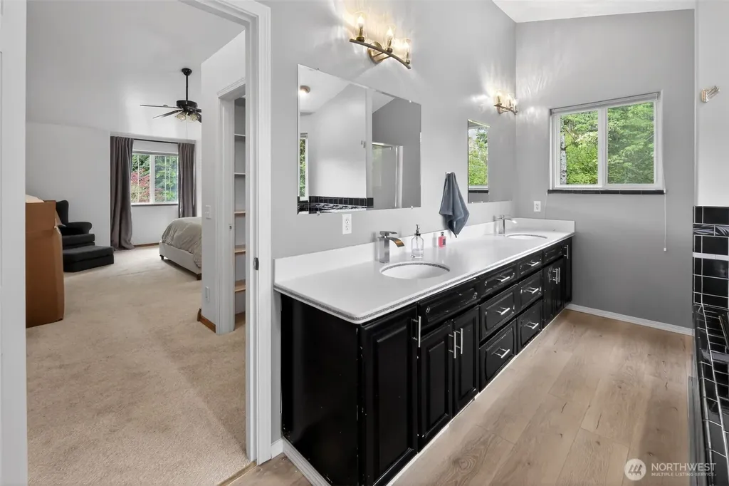24520 NE 196th Woodinville WA 98077
