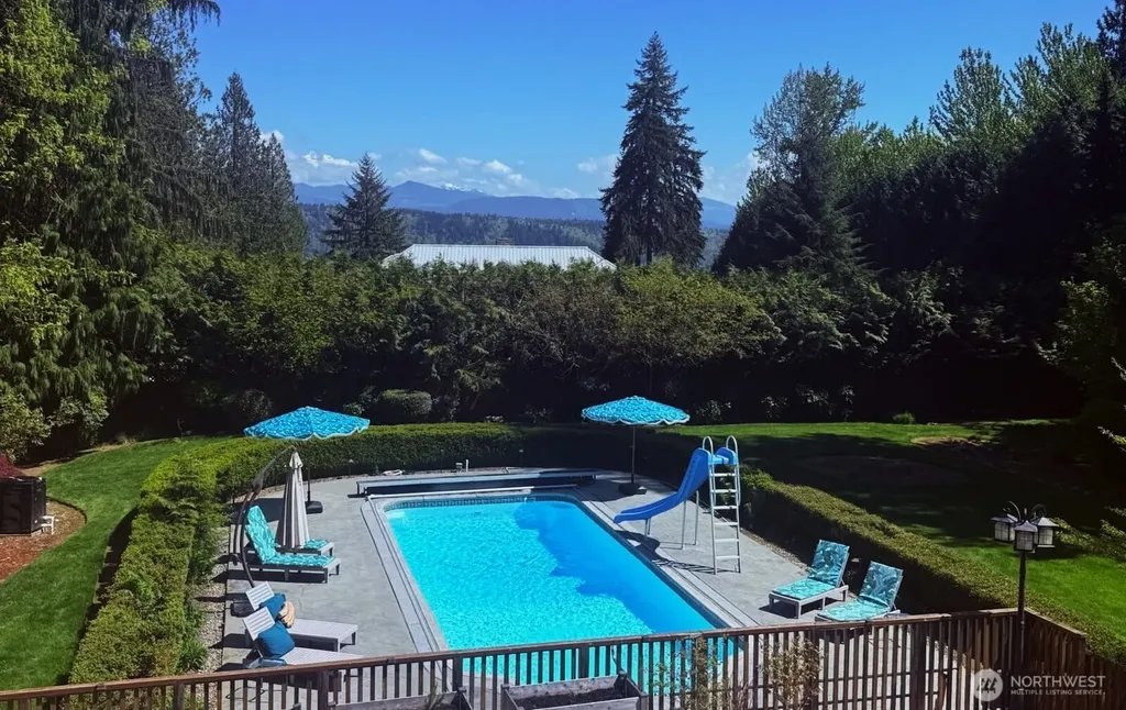 24520 NE 196th Woodinville WA 98077