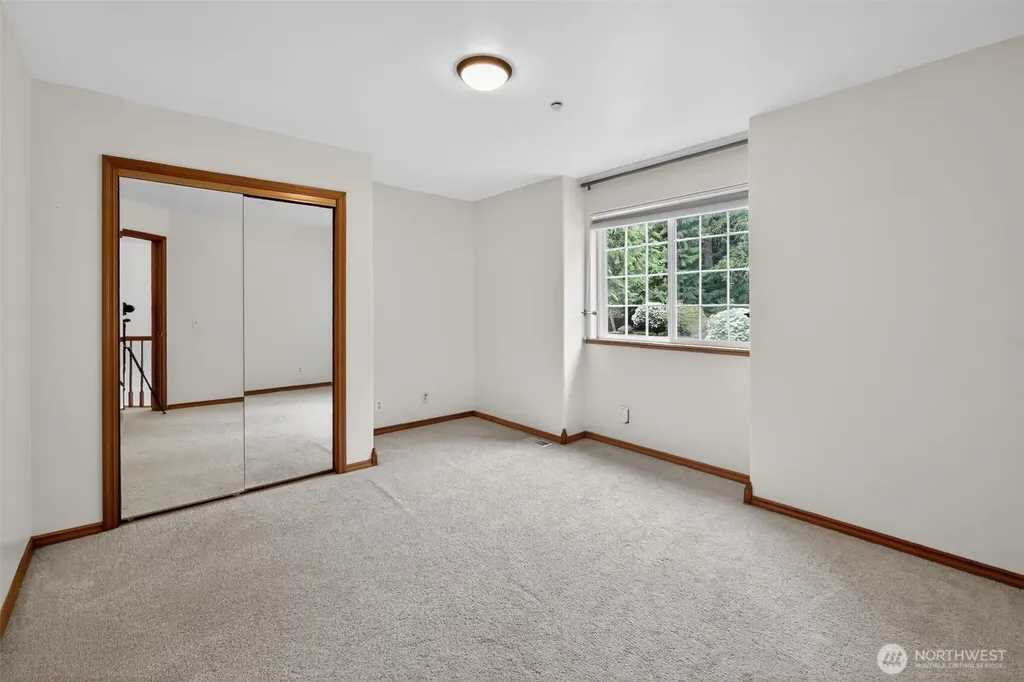 24520 NE 196th Woodinville WA 98077