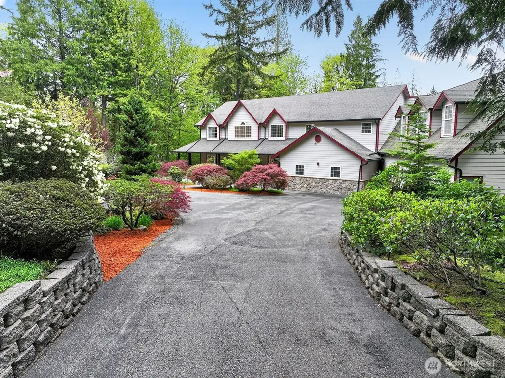 24520 NE 196th Woodinville WA 98077