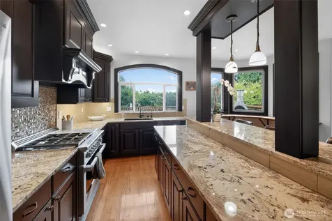 24520 NE 196th Woodinville WA 98077