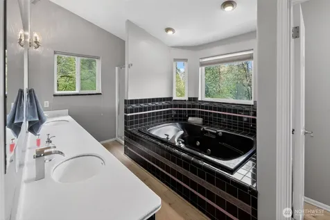 24520 NE 196th Woodinville WA 98077