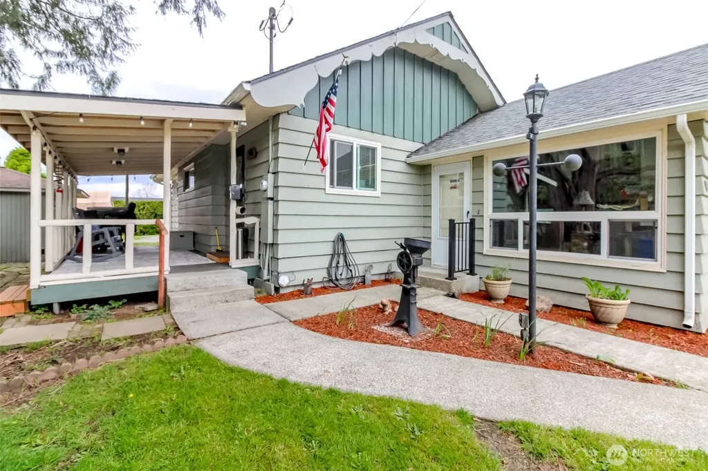 414 7th Street SW Puyallup WA 98374