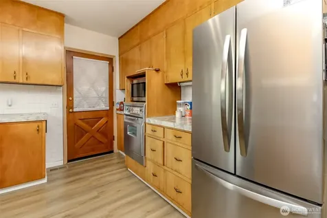 414 7th Street SW Puyallup WA 98374