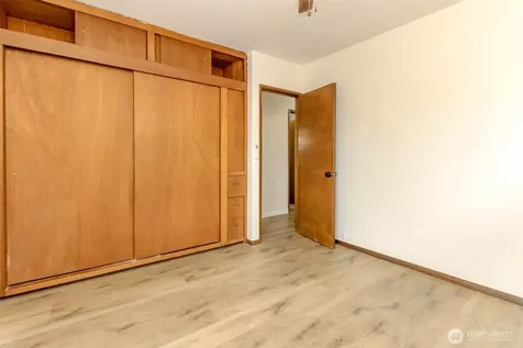 414 7th Street SW Puyallup WA 98374