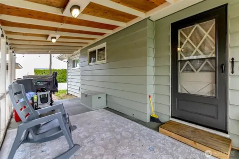 414 7th Street SW Puyallup WA 98374