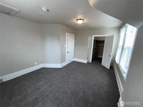 2716 S 14th Street Tacoma WA 98405