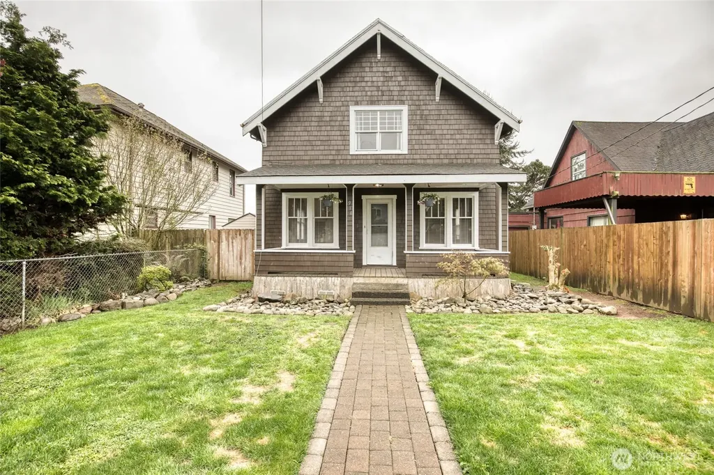 914 Wheeler Avenue Hoquiam WA 98550