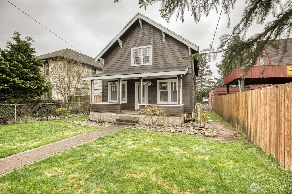 914 Wheeler Avenue Hoquiam WA 98550