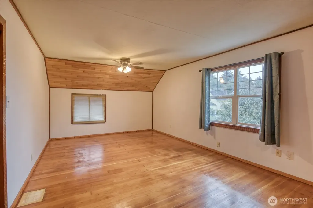 914 Wheeler Avenue Hoquiam WA 98550