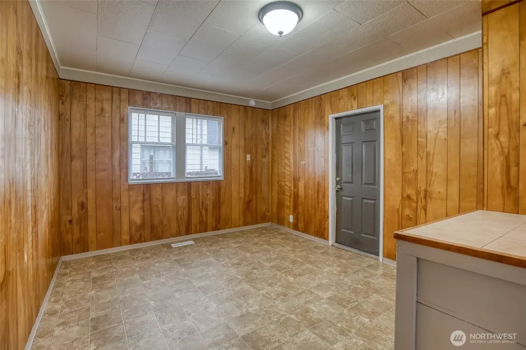 914 Wheeler Avenue Hoquiam WA 98550
