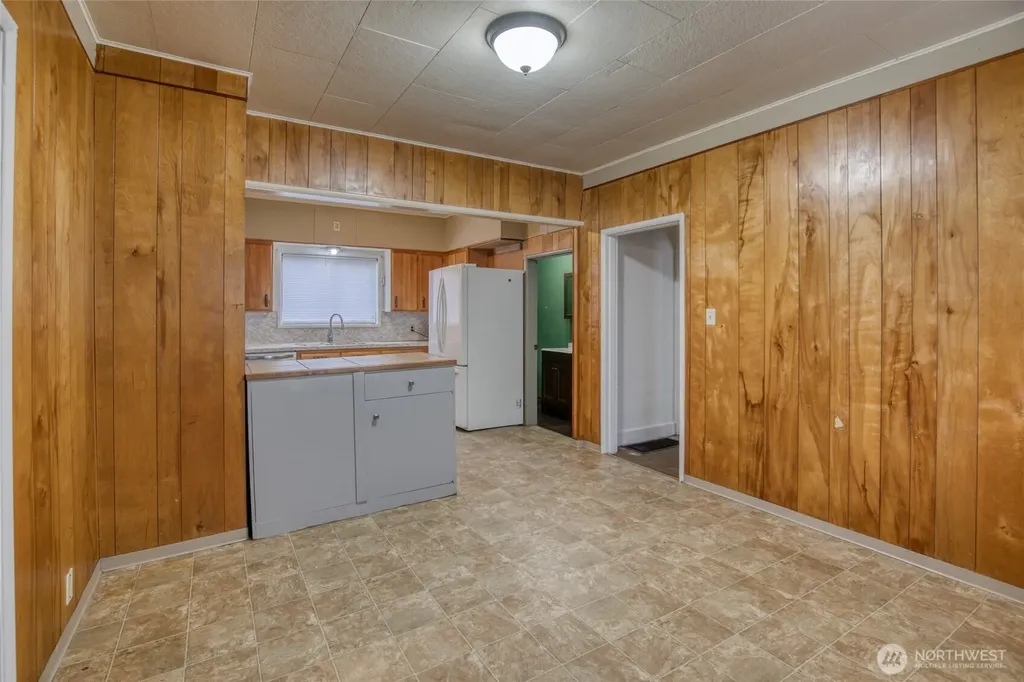 914 Wheeler Avenue Hoquiam WA 98550
