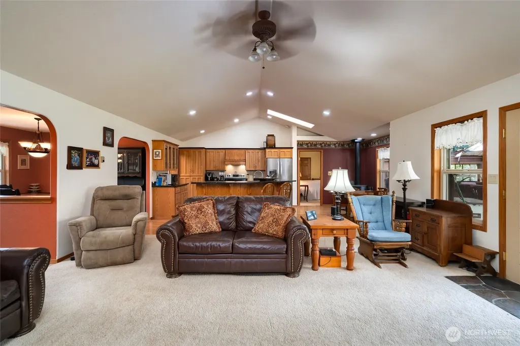 7492 Russell Road Concrete WA 98237