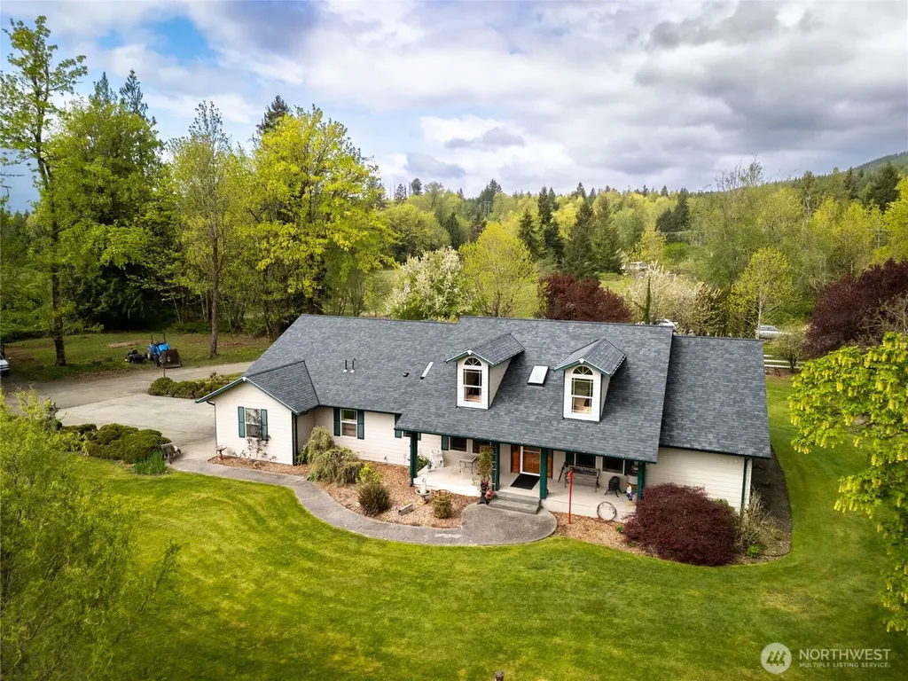 7492 Russell Road Concrete WA 98237