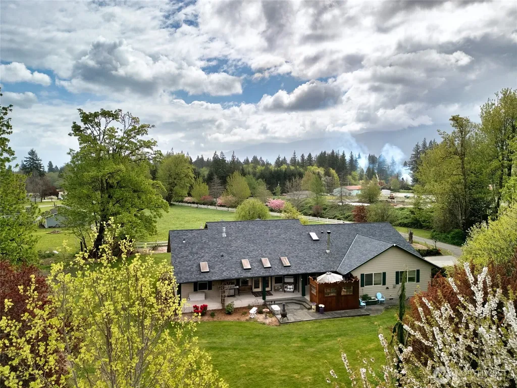 7492 Russell Road Concrete WA 98237