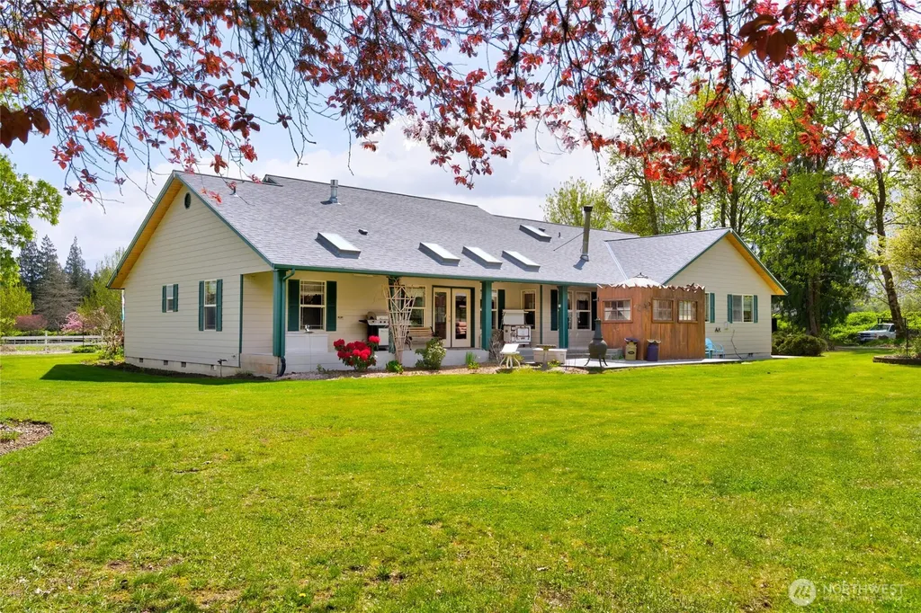 7492 Russell Road Concrete WA 98237
