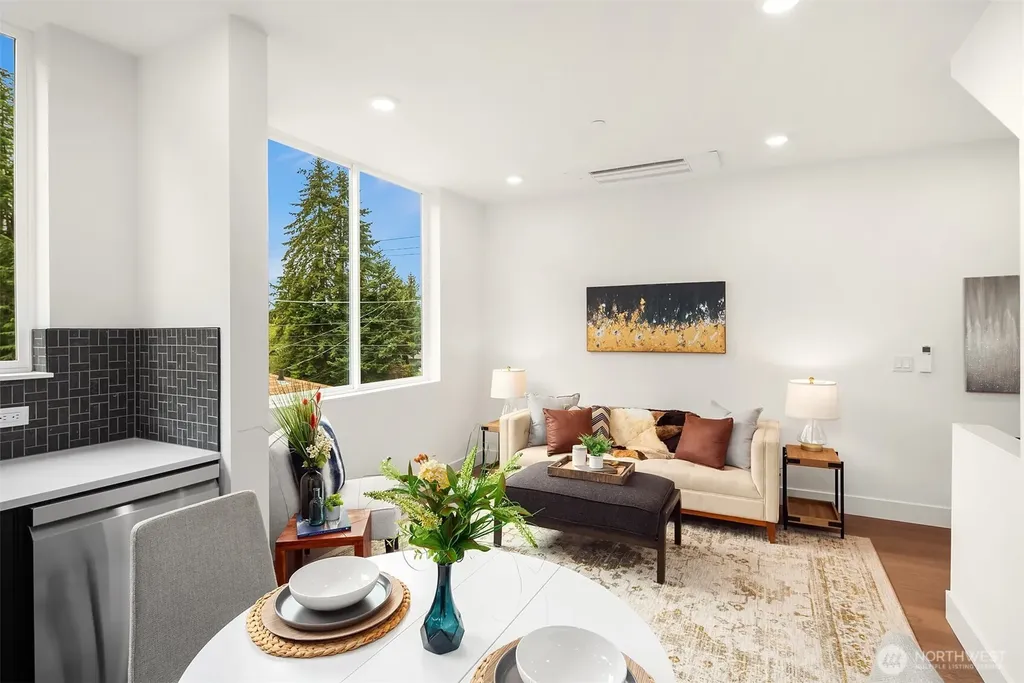 9033 8th Avenue NW Seattle WA 98117