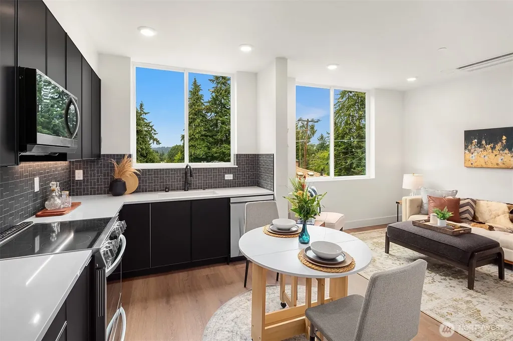 9033 8th Avenue NW Seattle WA 98117