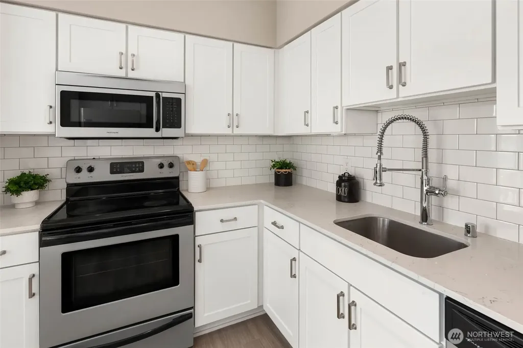 11415 Slater Avenue NE Kirkland WA 98033