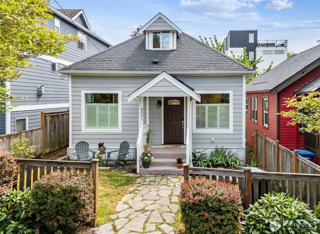 4521 S Findlay Street Seattle WA 98118